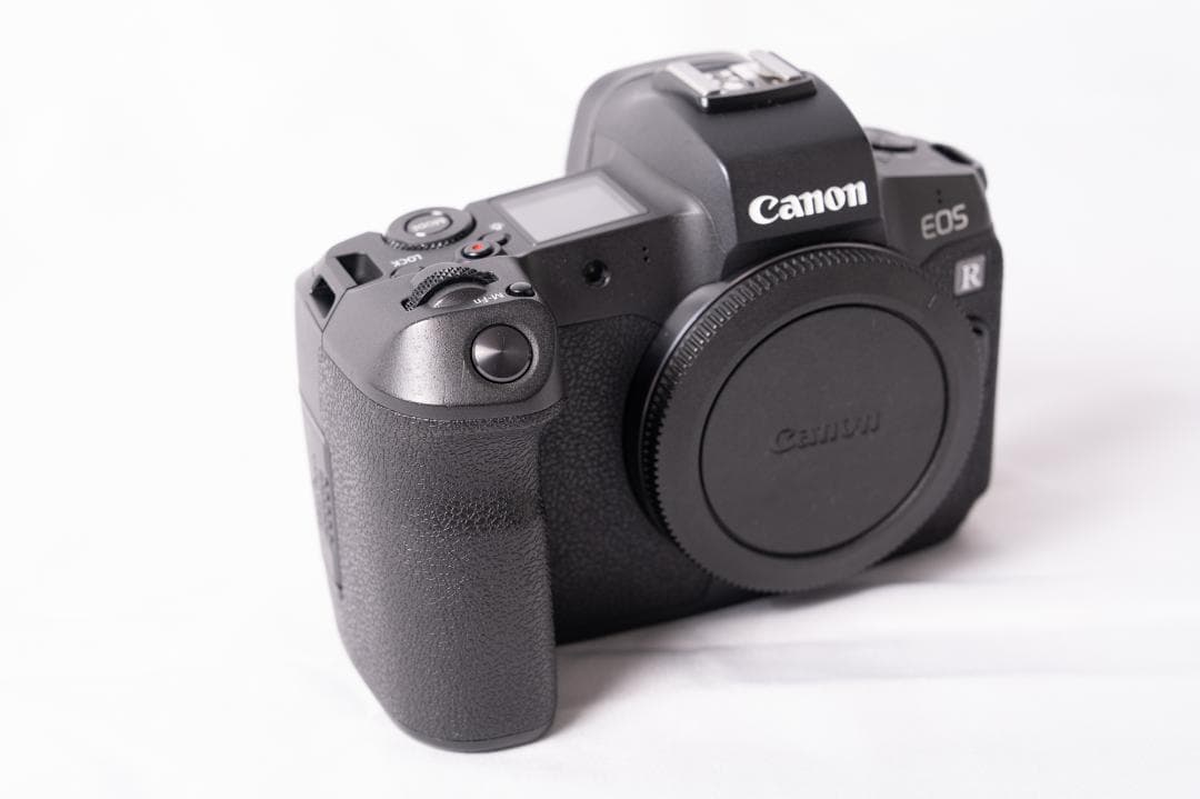 Canon EOS R ミラーレスカメラ　ボディ