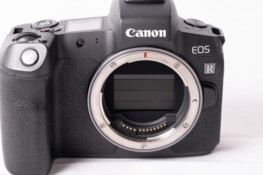 Canon EOS R ミラーレスカメラ　ボディ