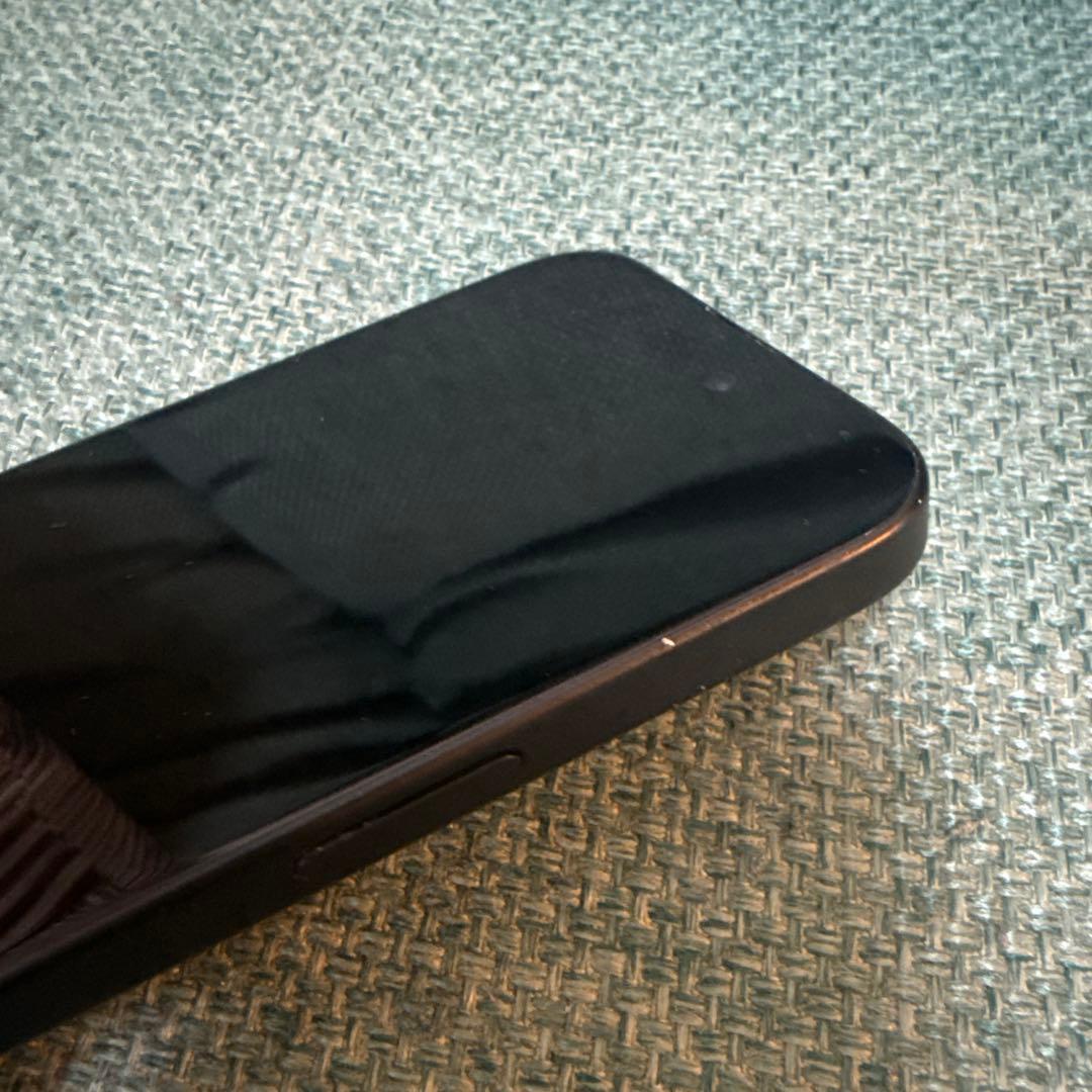 o*u様 iPhone 15 ブラック 256GB本体　バッテリー100%