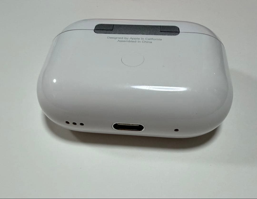 AirPods Pro 2世代 本体 USB-C充電 ケーブル＋ケース付き