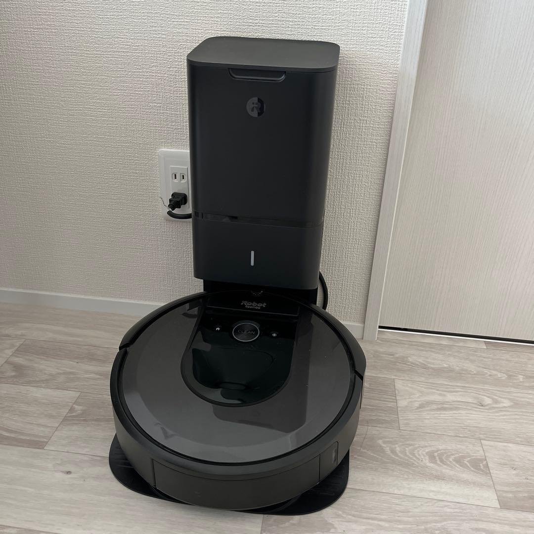 iRobot Roomba i7本体+スタンド付 ブラック