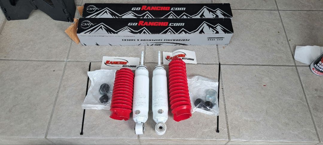 100系ハイエースRANCHO RS5214 サスペンションキット