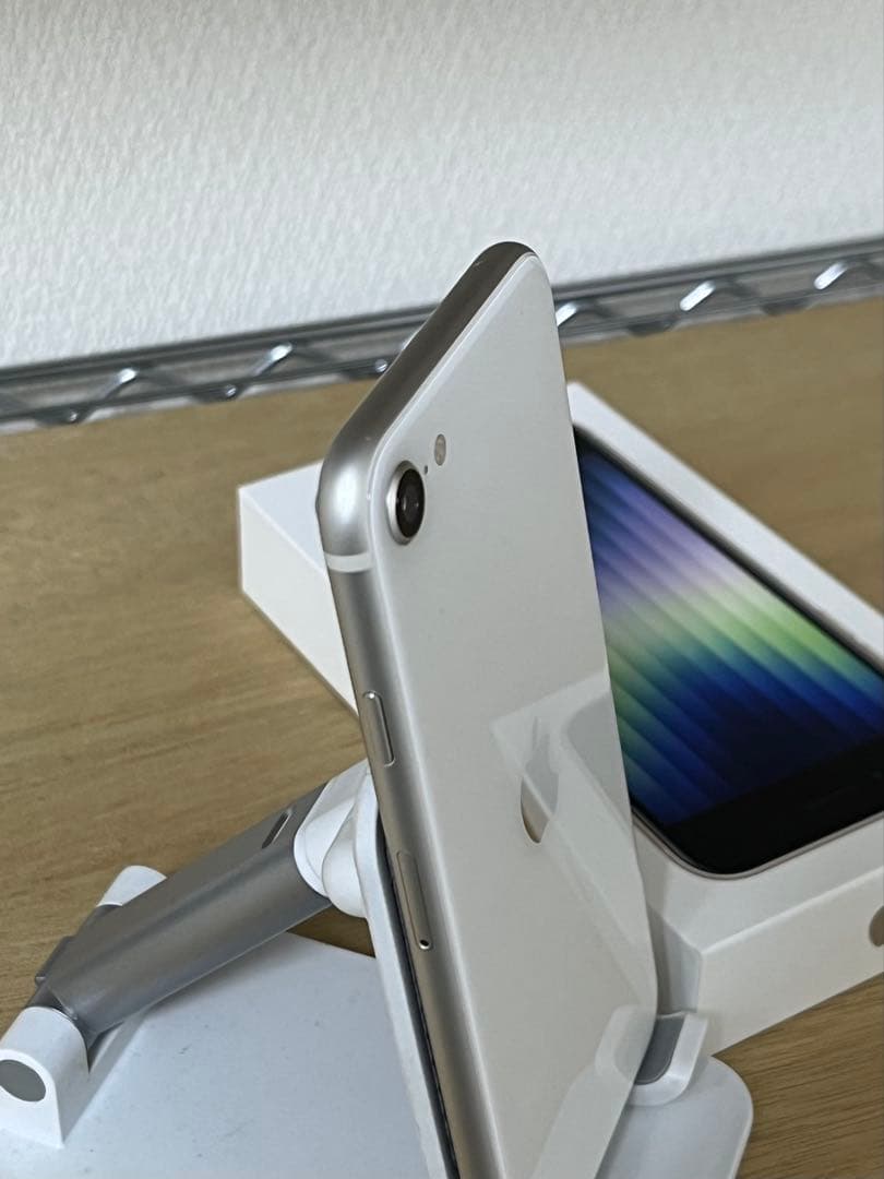 Apple iPhone SE (第3世代) ホワイト 64GB SIMフリー