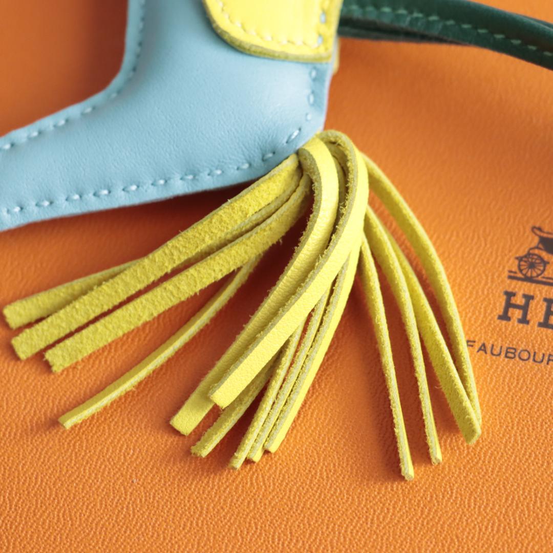 極美品！エルメス　Hermes　ロデオチャーム　PM アクセサリー　セレスト