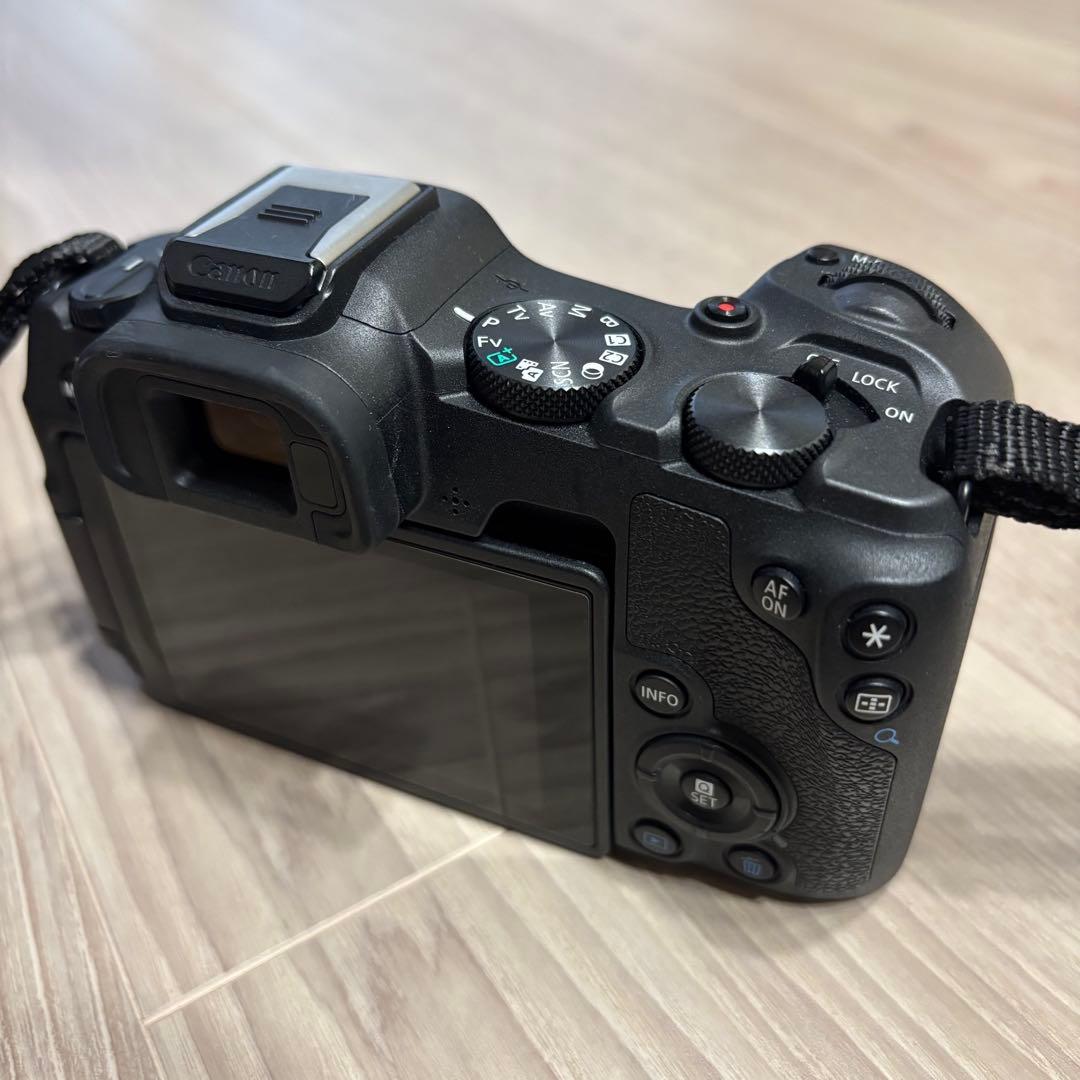 P*s様 EOS R8 ボディ