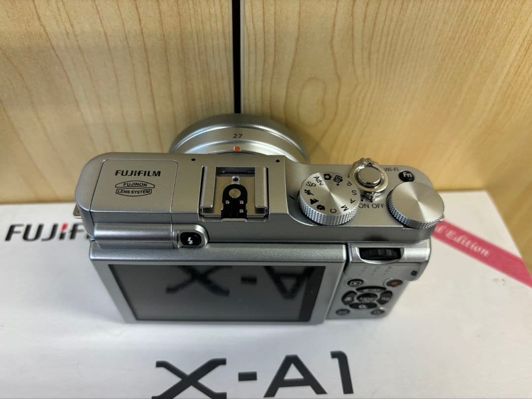 FUJIFILM X-A1 ミラーレスカメラ XC16‐50mmレンズセット