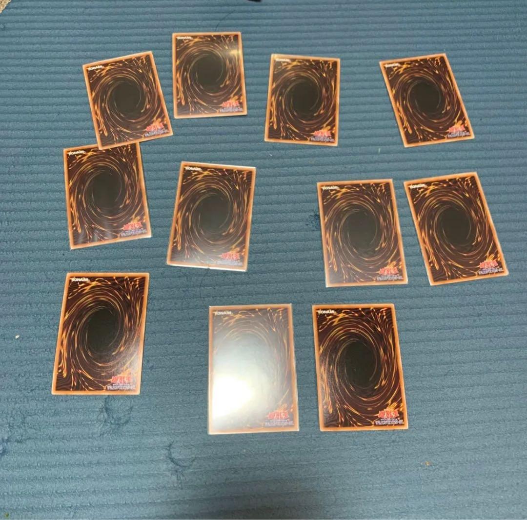 リトルナイト6枚、ティ・フォン5枚のセット