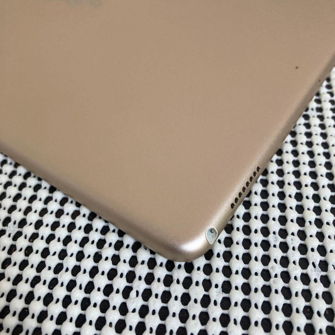 2377 iPad Pro 256GB 10.5インチ WIFIモデル☆