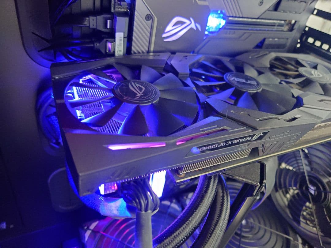 グラフィックボード・グラボ・ビデオカード ASUS ROG STRIX GTX1070 (1)
