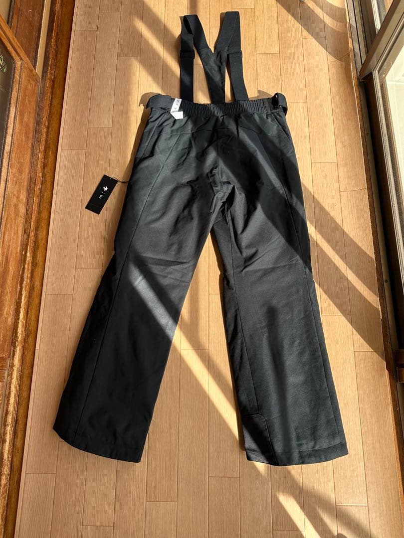 スキーウェア　デサント　パンツ　Mサイズ