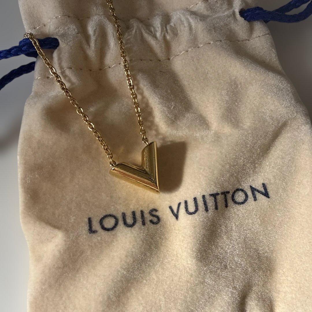 LOUIS VUITTON ネックレス エセンシャルV