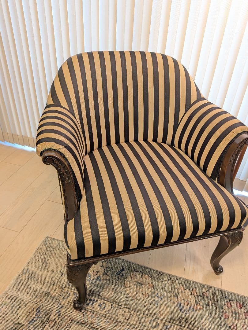 アンティーク　アームチェア　一人掛けソファ　ビンテージ