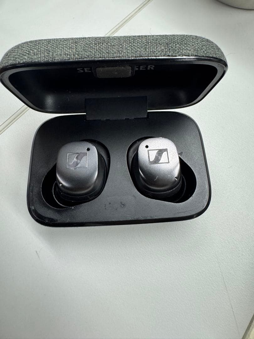 Anker  Sennheiser ワイヤレスイヤホン シルバー