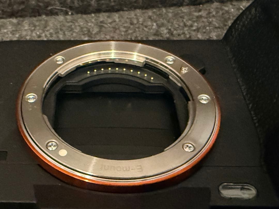 【美品】ソニー α7 IV ボディ [ILCE-7M4]バッテリー等付属品すべて