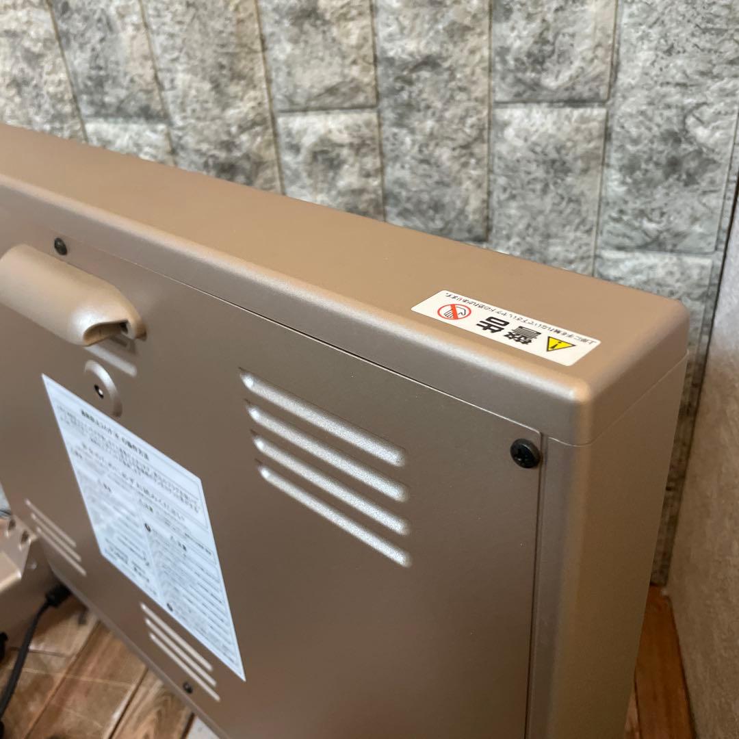 #900【超美品】サンルミエ Cute E800LS 遠赤外線暖房器2022年製