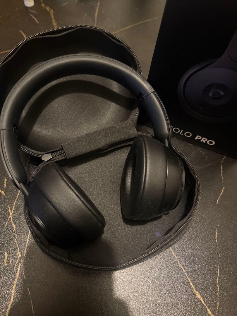 Beats SOLO PRO ワイヤレスヘッドホン