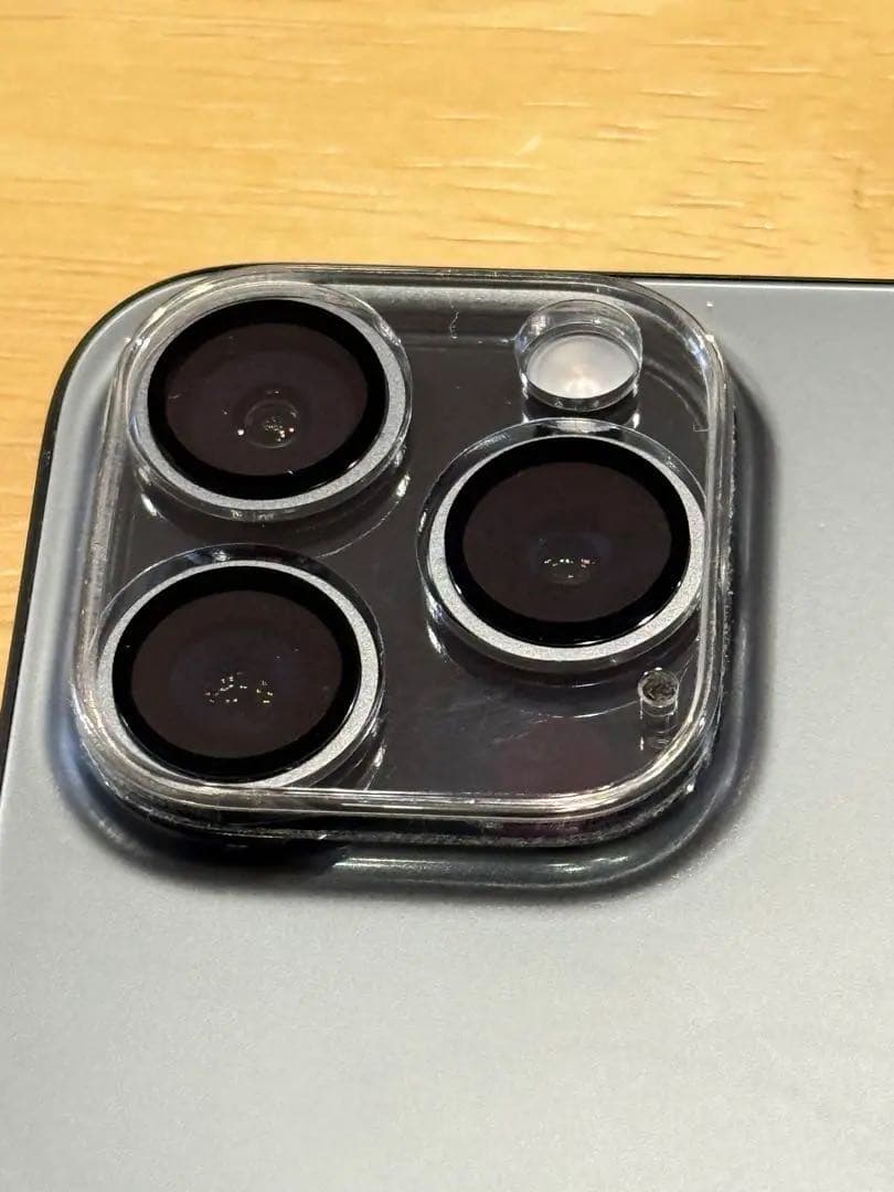 美品 Apple iPhone 15 Pro 256G箱なし　おまけケース付き