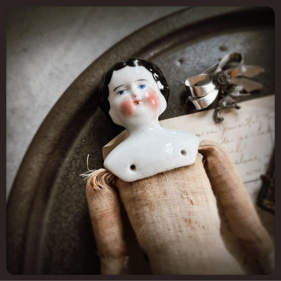 アンティーク チャイナヘッドドール　クラシカルスタイル ビスクドール