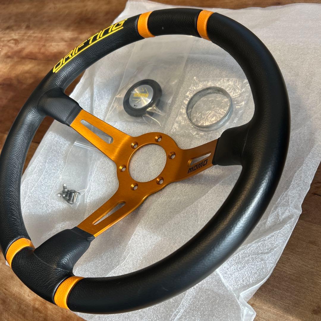 momo DRIFTING ステアリング 本体　超美品
