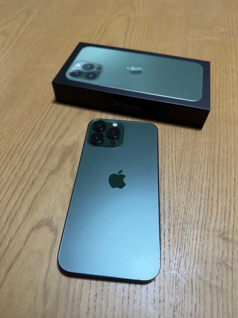 Apple iPhone 13 Pro Max アルパイングリーン本体