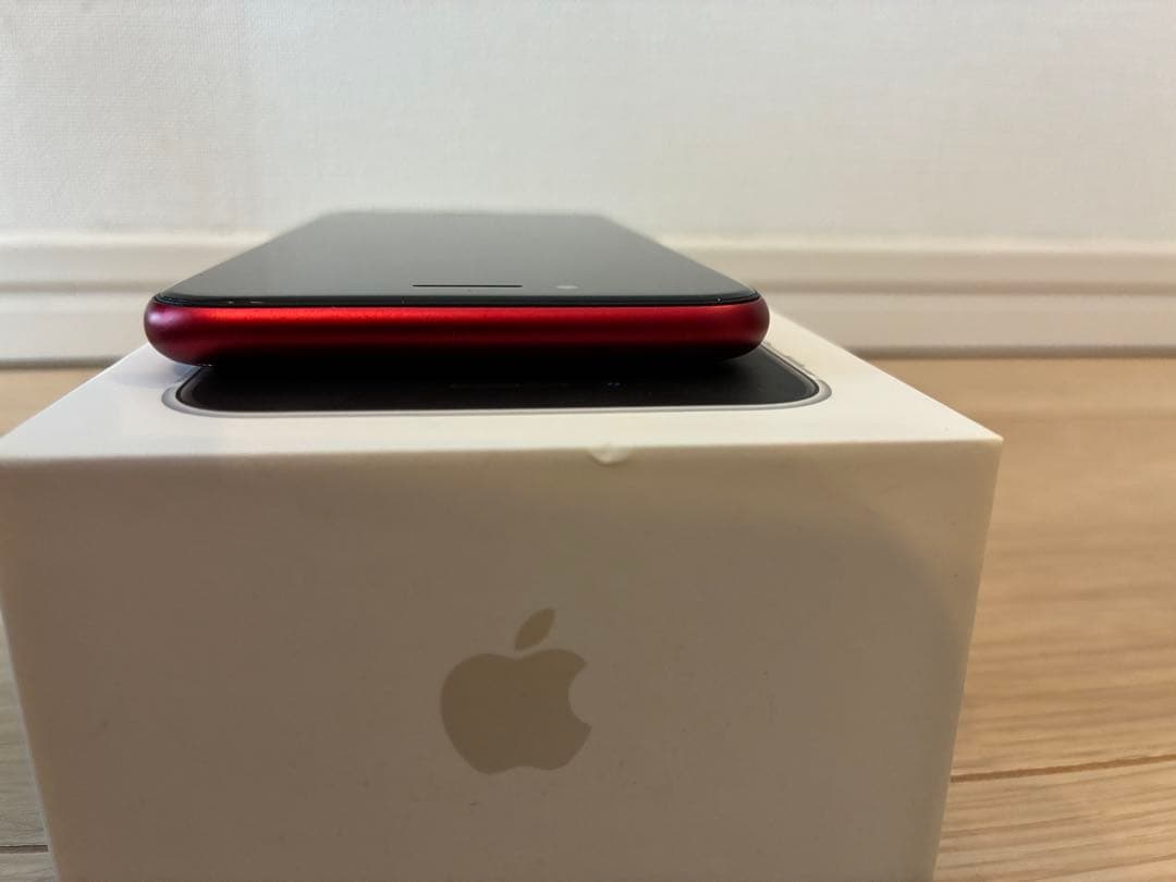 iPhone SE第3世代 64GB レッド