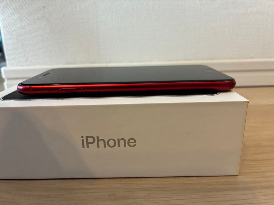 iPhone SE第3世代 64GB レッド
