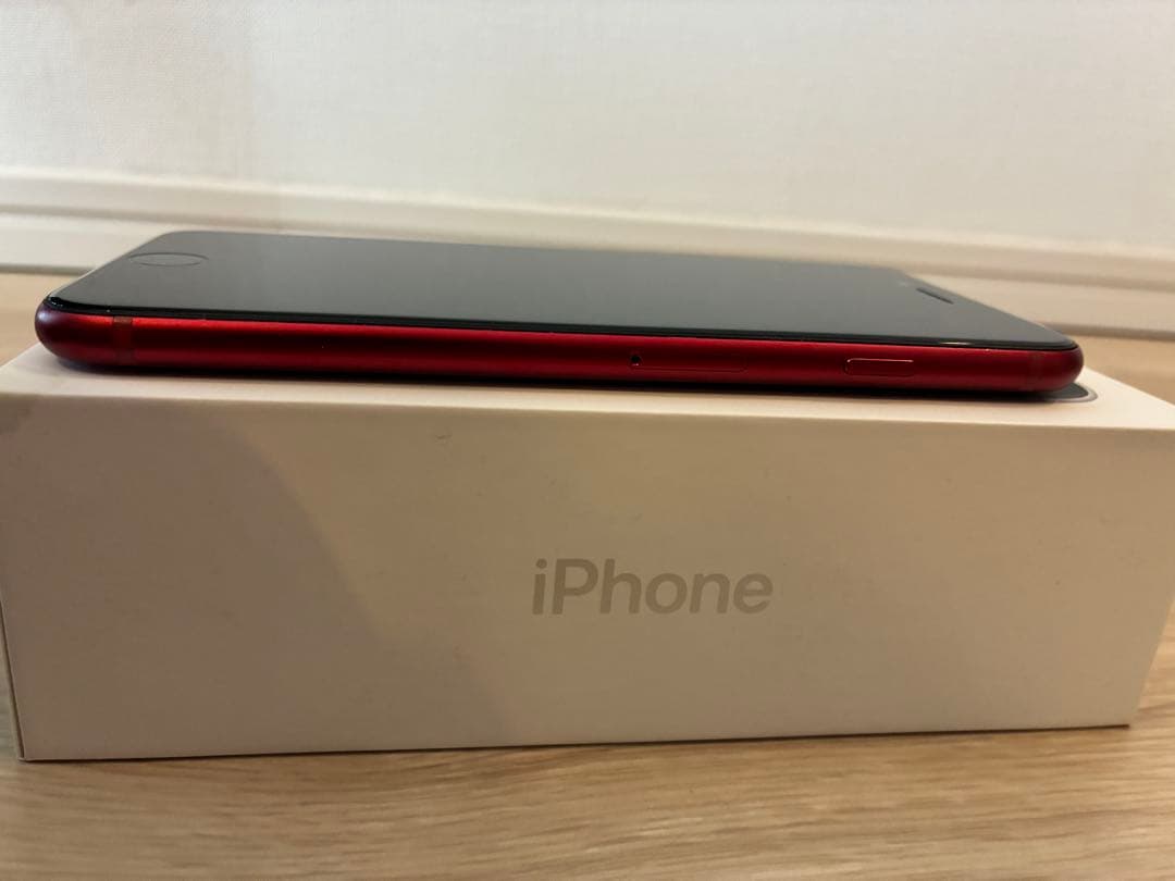 iPhone SE第3世代 64GB レッド