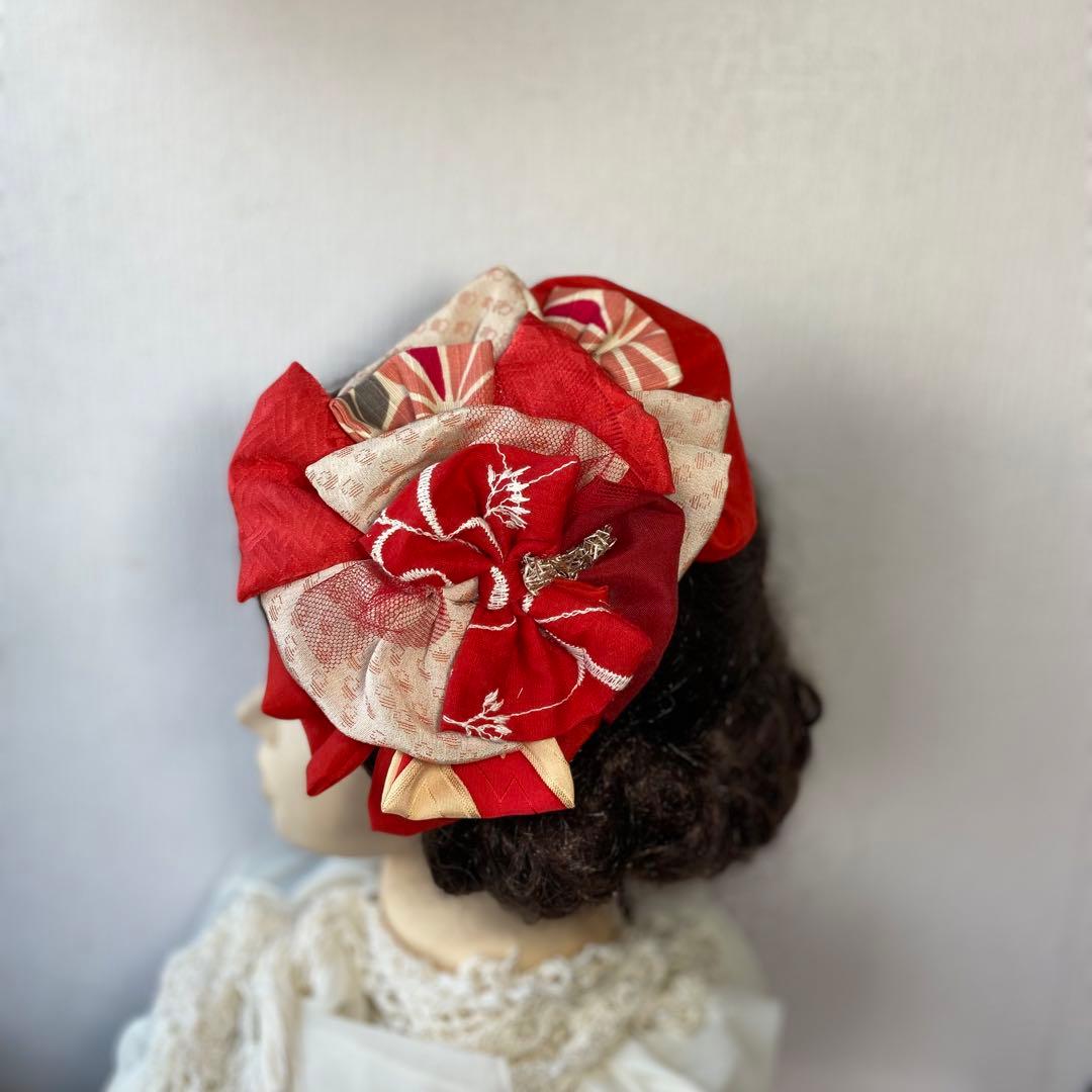 m.y 大きな赤いリボンのヘアアクセサリー とピンクの髪飾り