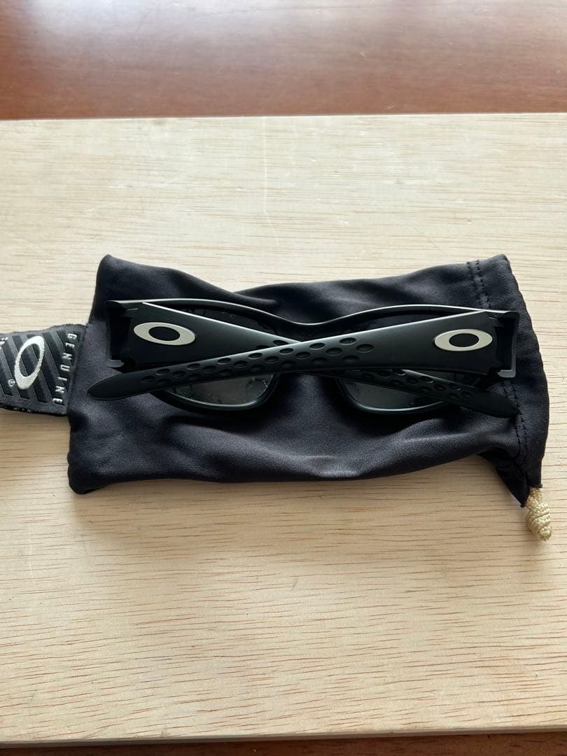 OAKLEY オークリー　USA製サングラス　ブラック　レンズ劣化あり