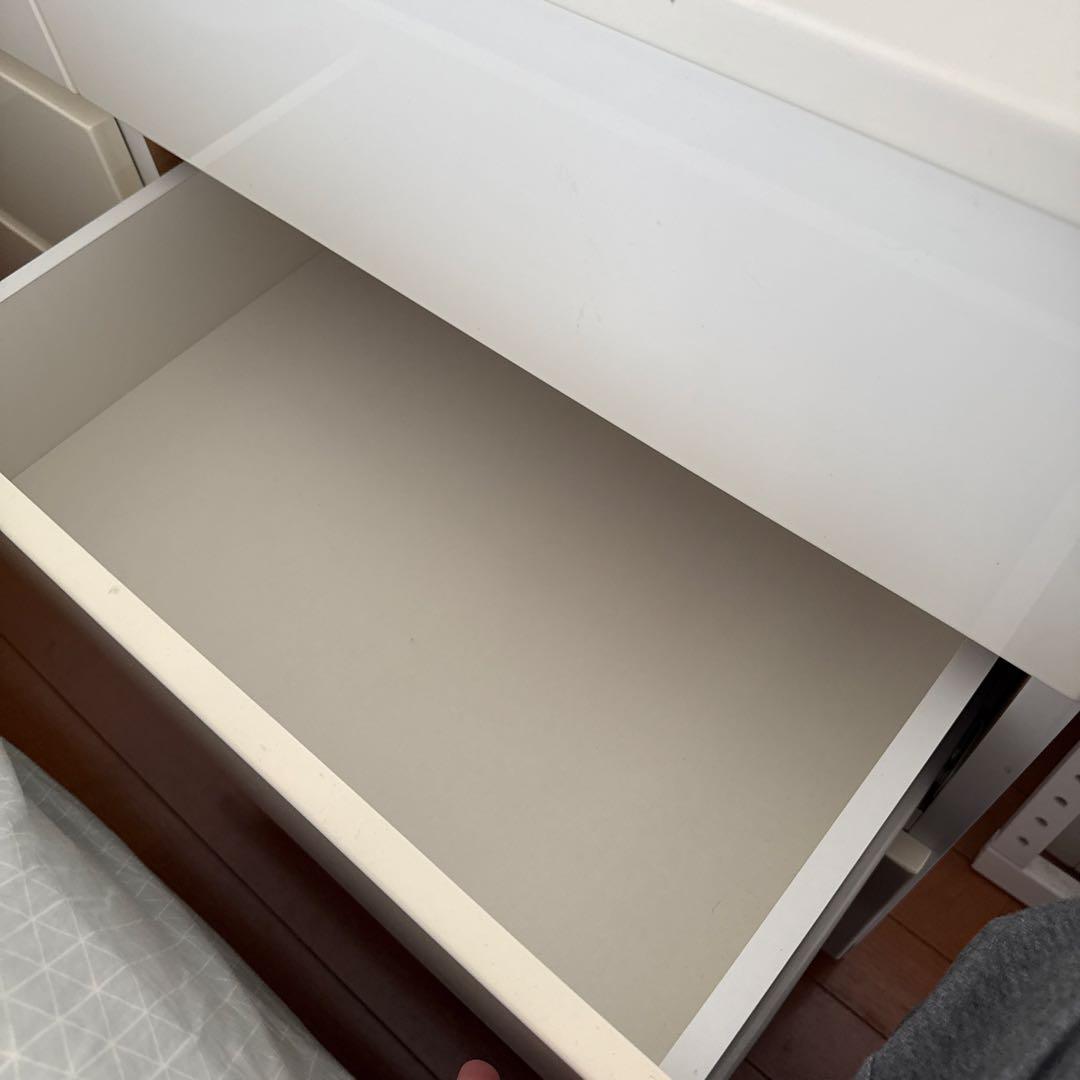 ニトリ　白　チェスト