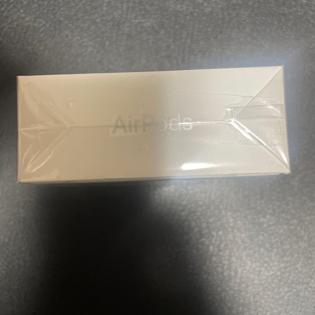 AirPods 4 エアポッズ　本体 【新品未開封】