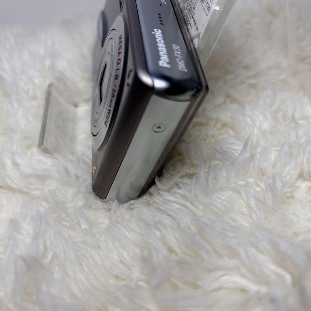 【極美品】Panasonic LUMIX DMC-FX30 デジタルカメラ