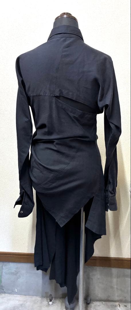 コムデギャルソン　変形デザイン長袖シャツトップス　黒　ブラック