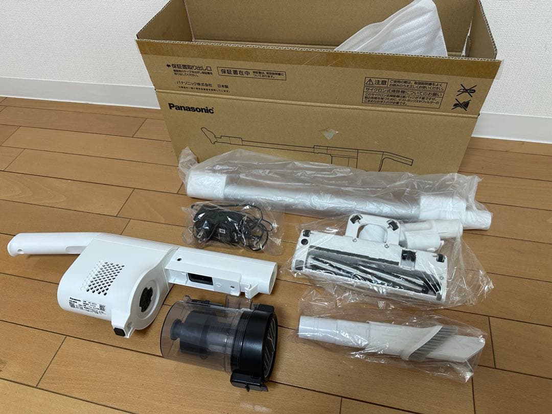 Panasonic 掃除機　MC-SB33J-W