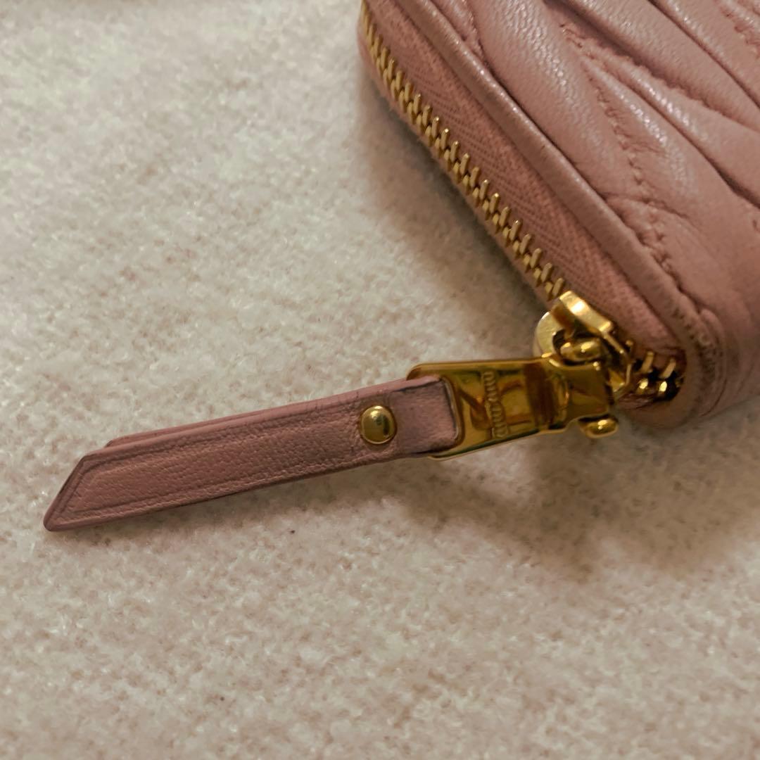 miu miu ピンク ケース