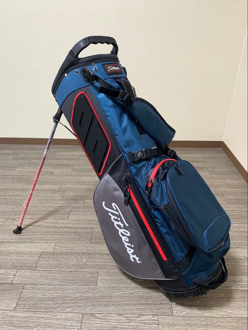 タイトリストPlayers 4 スタンド式キャディバック機能性豊かな14分割！