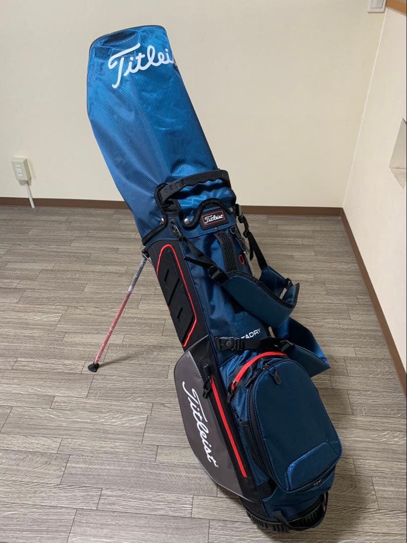 タイトリストPlayers 4 スタンド式キャディバック機能性豊かな14分割！