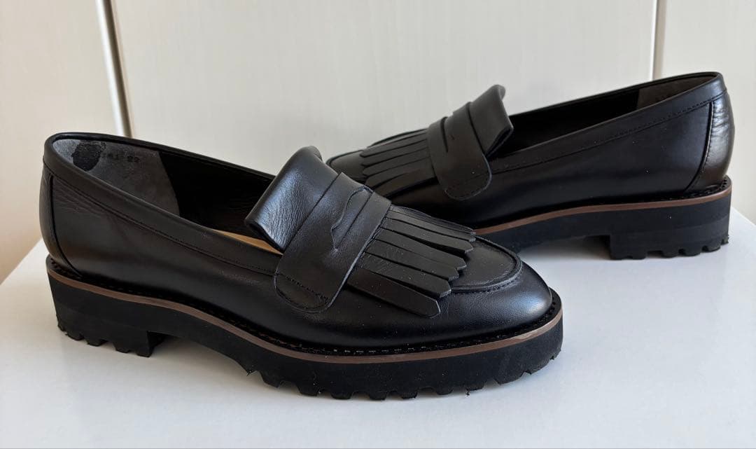 tsumori chisatoWALKタンクソールフリンジローファーブラック本革