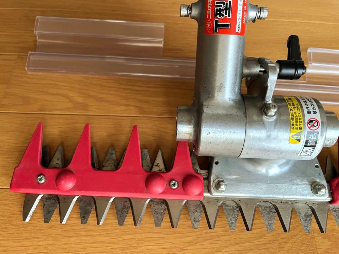 ニシガキＴ型バリカン草刈機 N-854 刈払機取付用＋二輪車セット　中古品