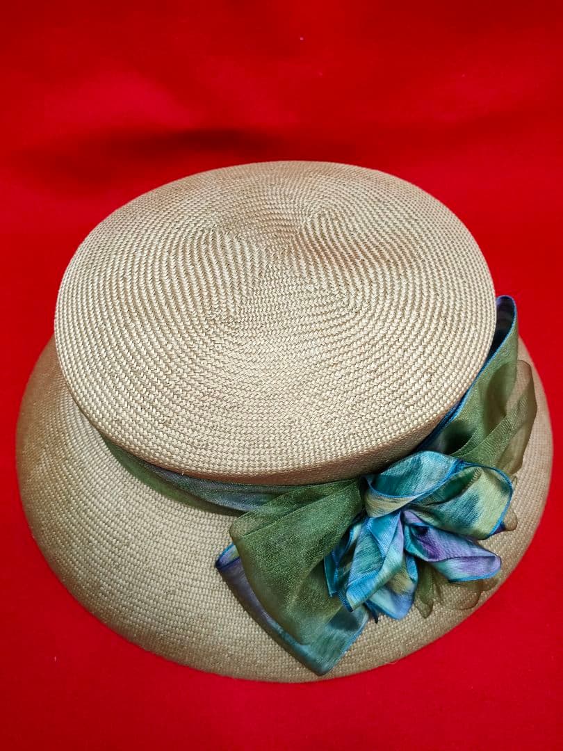 maxim　ベージュ　麦わら 天然草 ストローハットリボン付　 箱あり