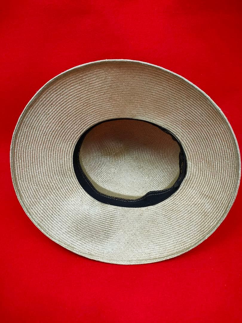 maxim　ベージュ　麦わら 天然草 ストローハットリボン付　 箱あり