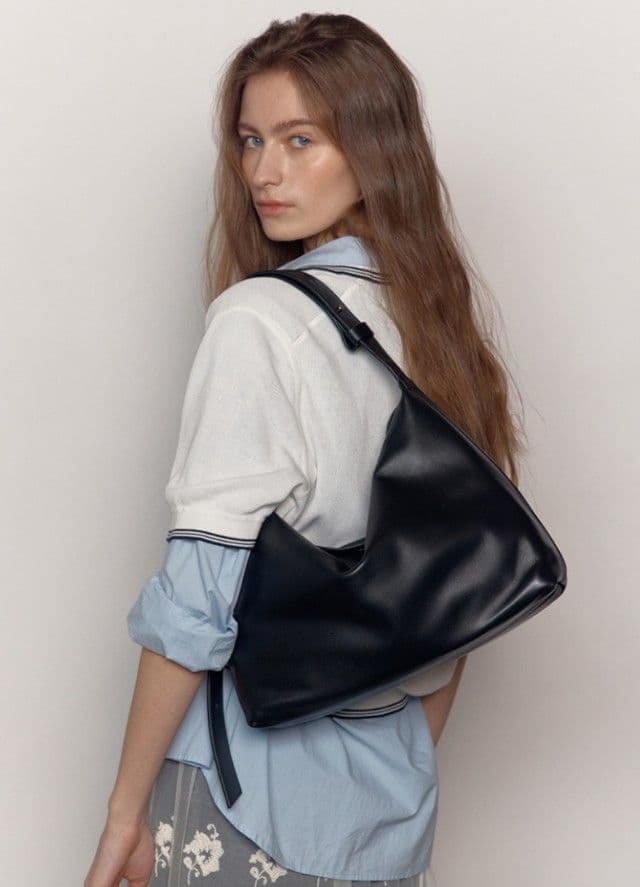 LE ABONNE ルアボネ ブラック 黒 羊 レザー ハンドバッグ ショルダー