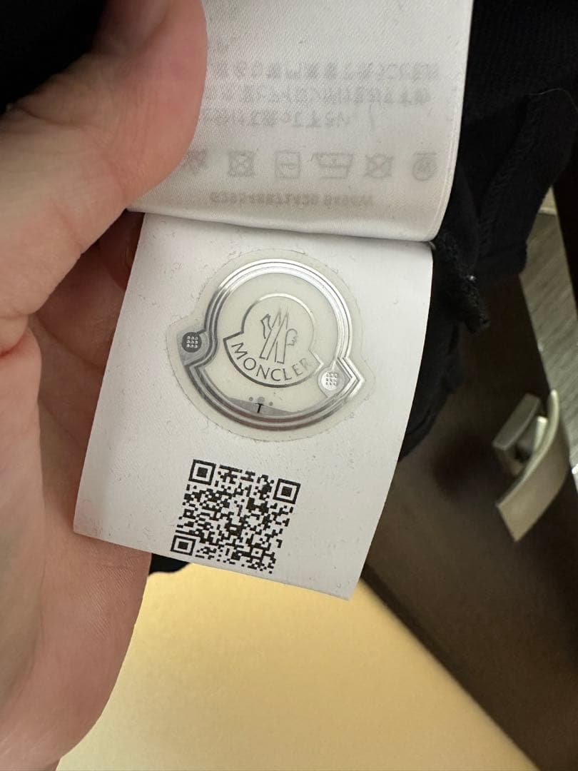 新品未使用タグ付き★MONCLER★長袖ポロシャツ