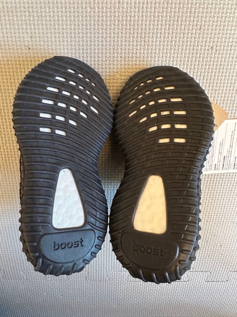 【新品未使用】アディダスYEEZY BOOST 350 V2 INFANT 14