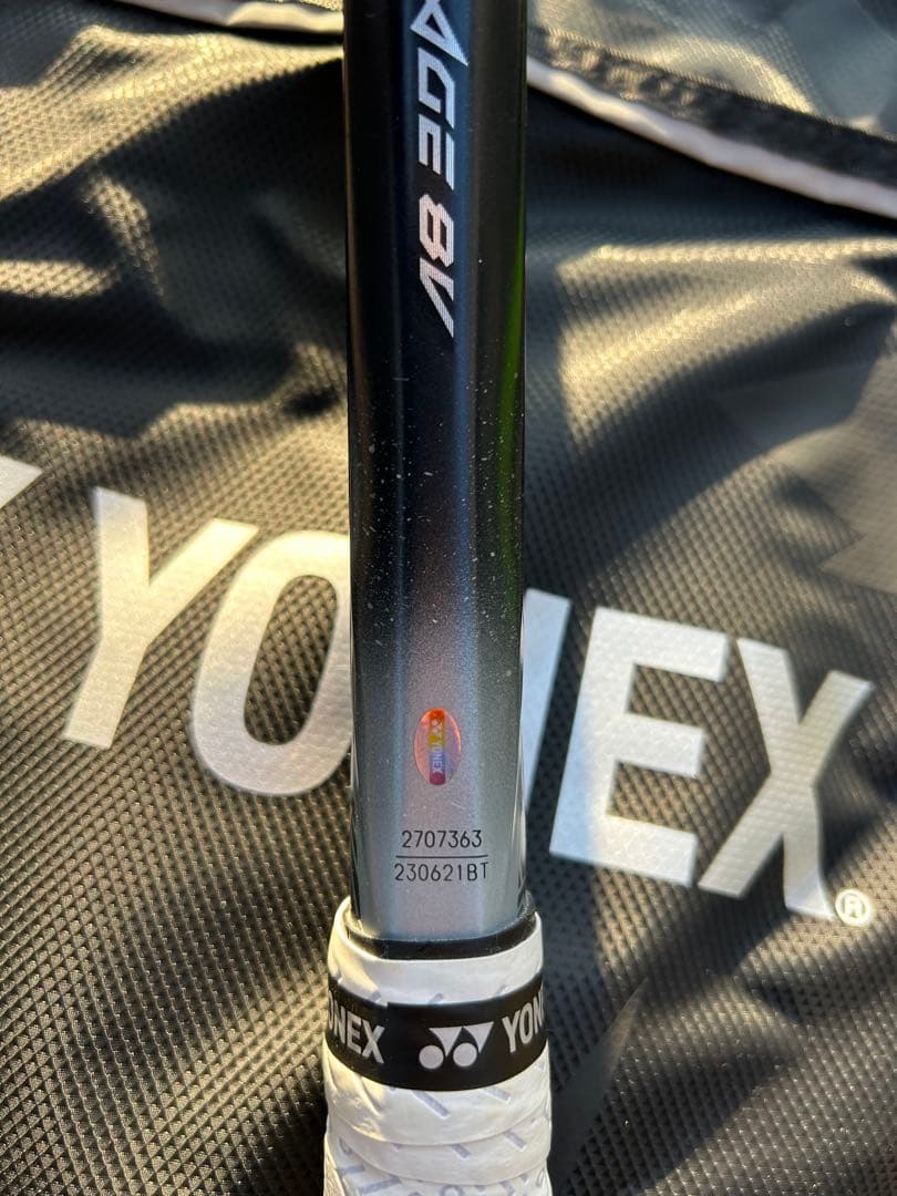 【極美品】YONEX VOLTRAGE 8V テニスラケット