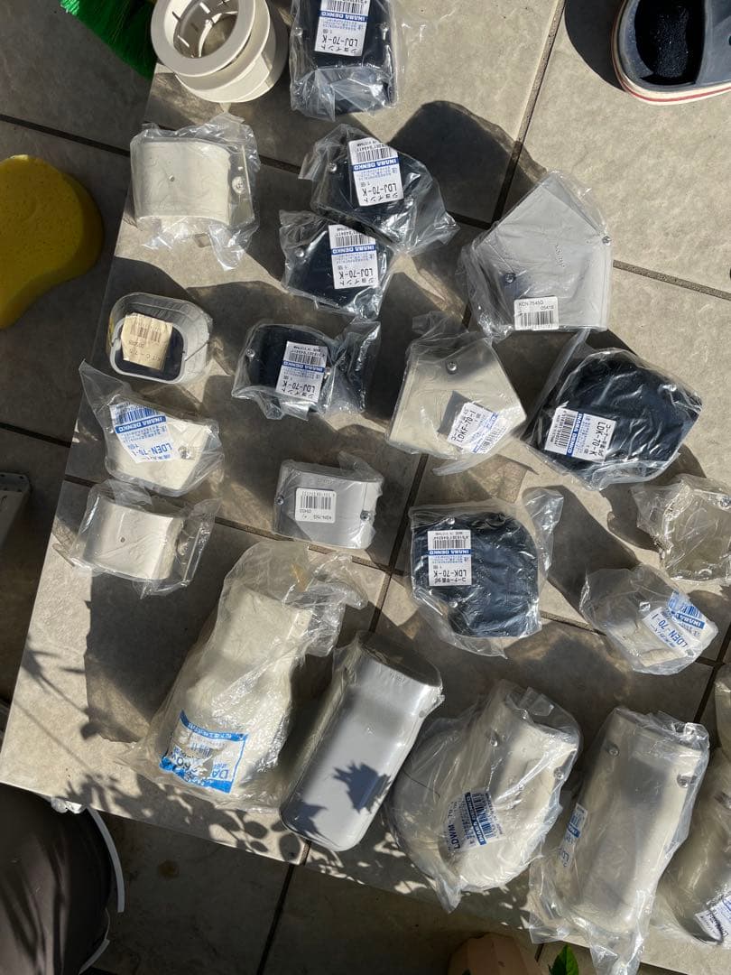 値下　エアコン化粧カバー、ヘッド、エルボ、終端などまとめて。