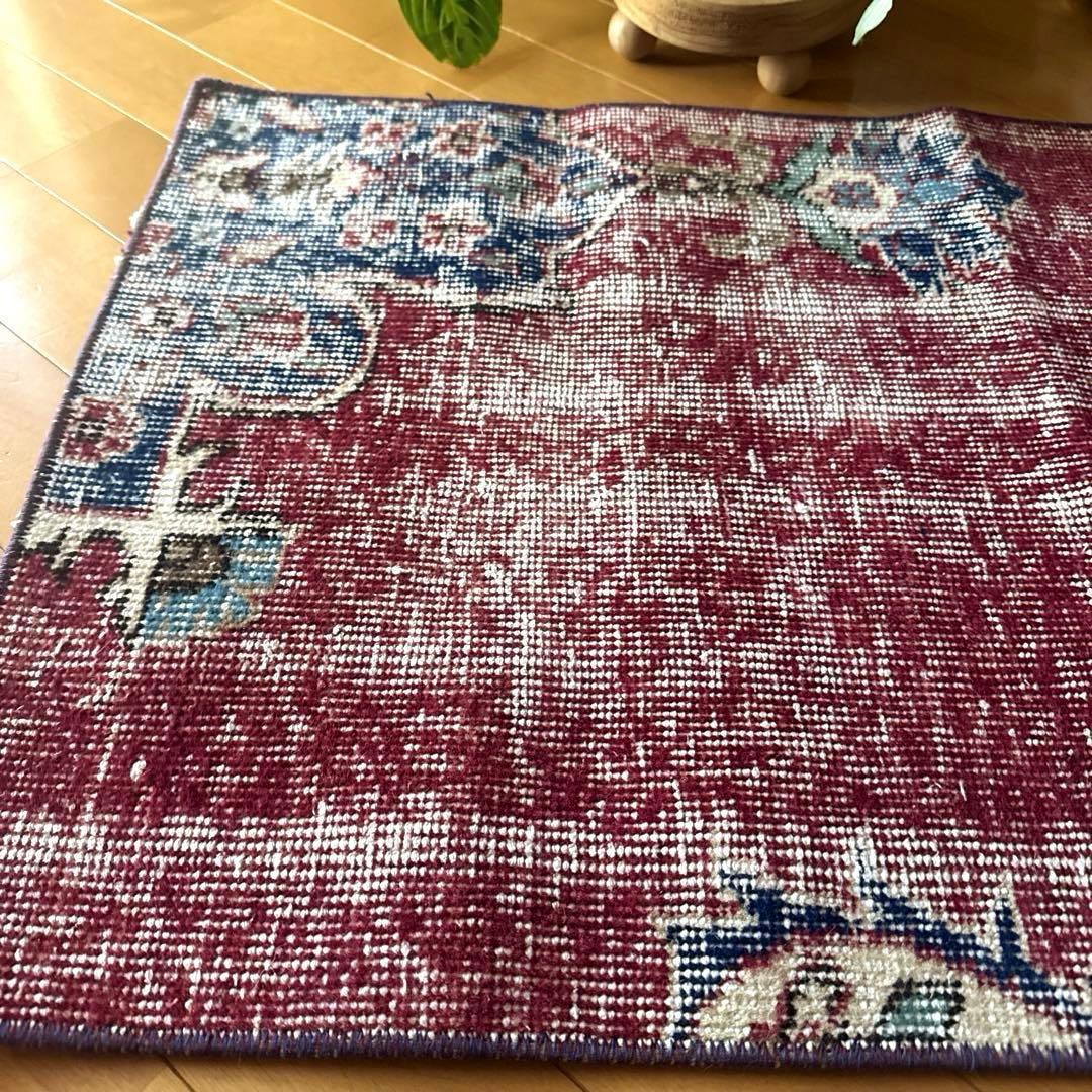 52×96 エンジ色　ボタニカル　擦れシャビー　トルコヴィンテージラグ