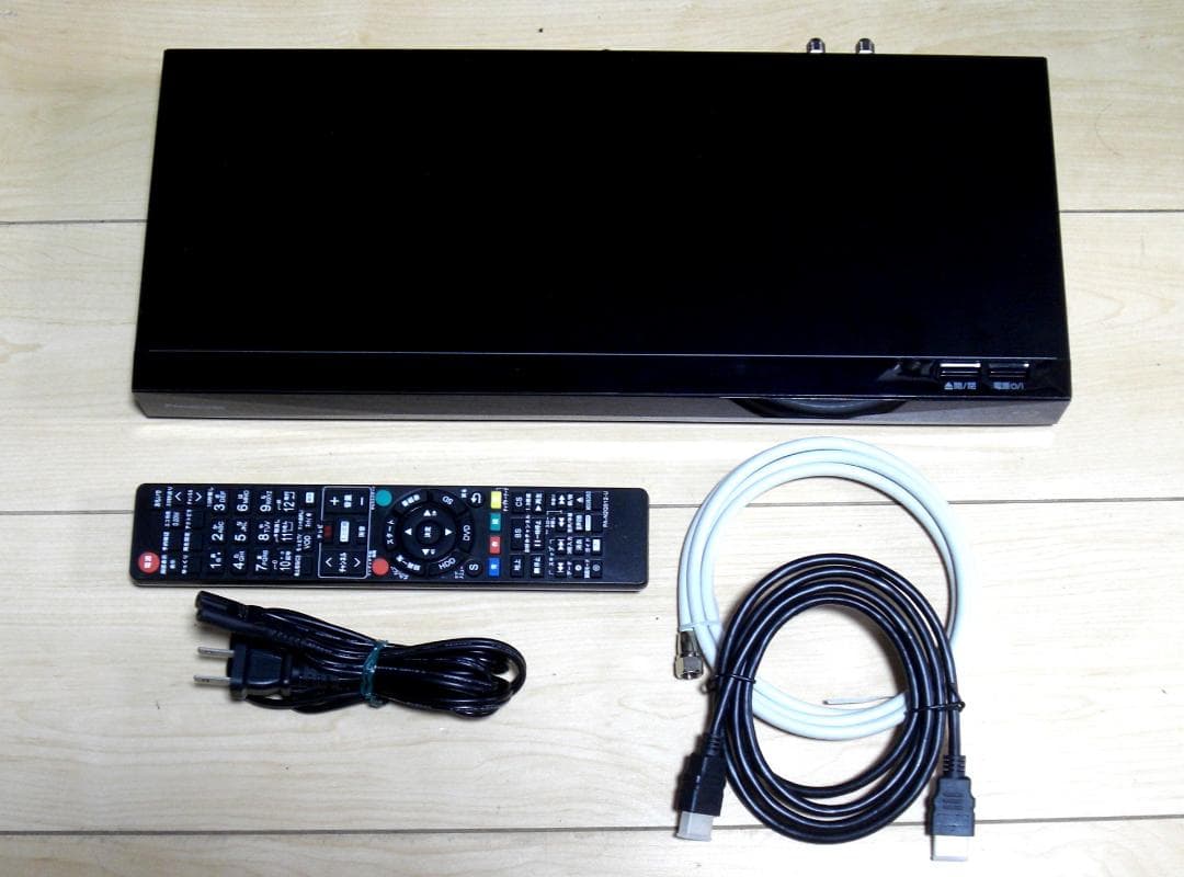 ★Panasonic ブルーレイレコーダー DMR-BRW560　2020年製