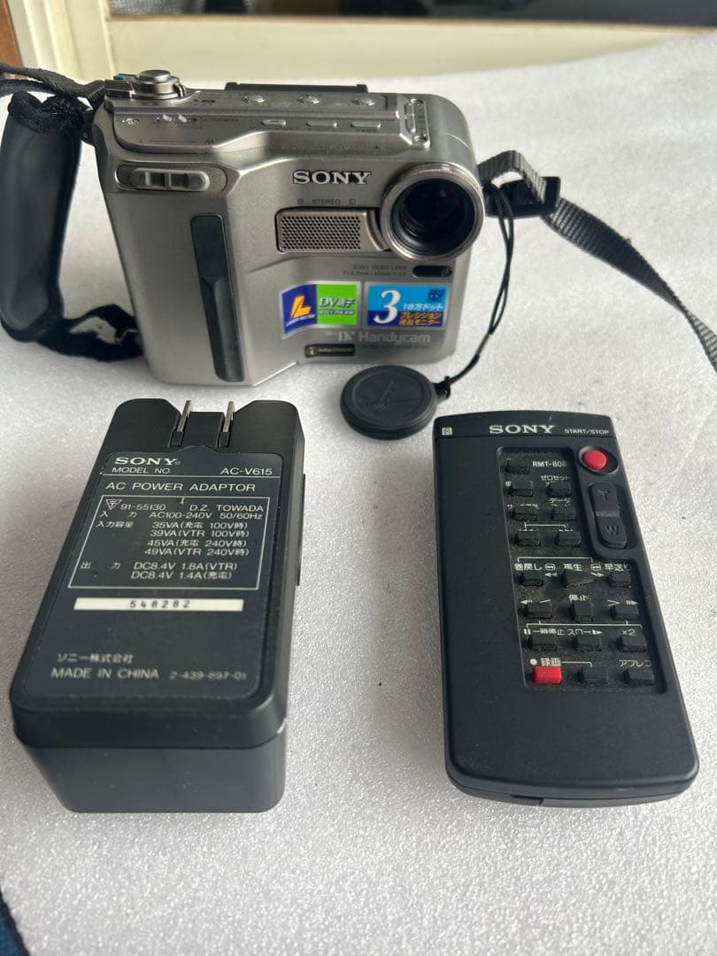 SONY　Handycam　DCR-SC100