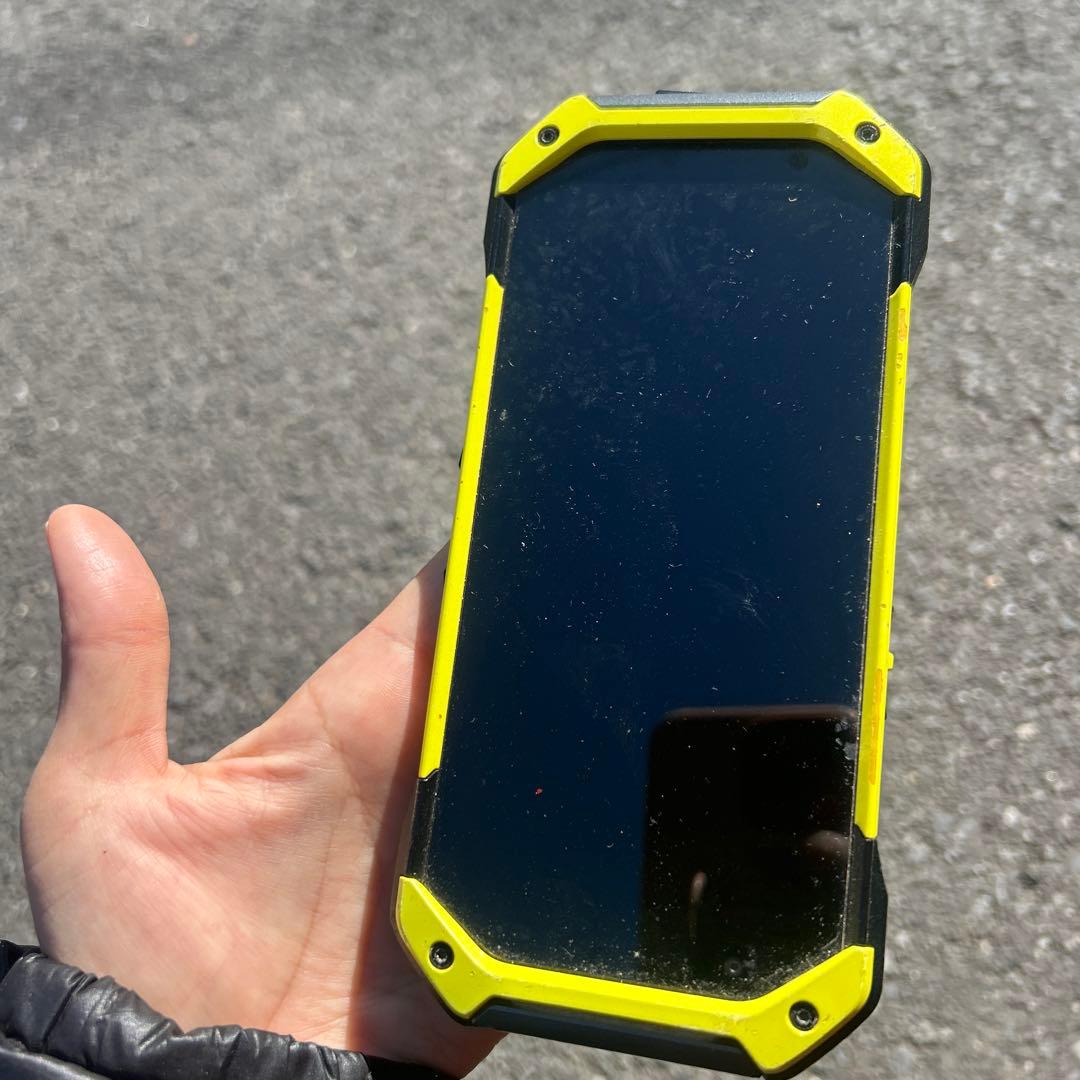 TORQUE 耐衝撃スマートフォン イエロー